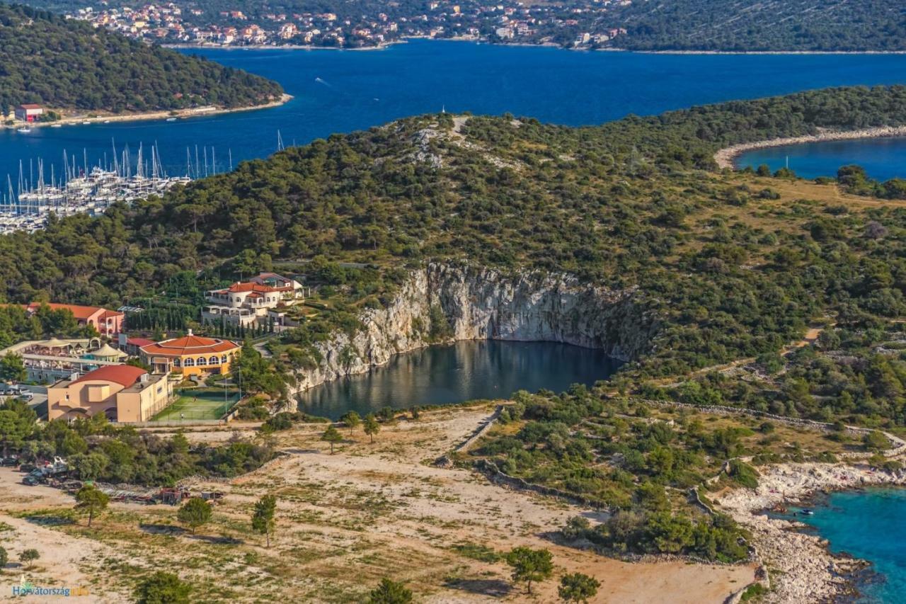 Apartments Antunovic ロゴズニッツァ エクステリア 写真